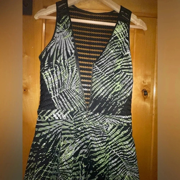 Guess Women's Palm Print A-Line Dress Multicolor Knee Length Casual size M - Picture 9 of 13